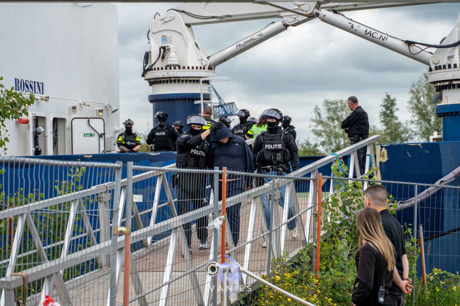 Steekincident Hendrik-Ido-Ambacht — foto 1